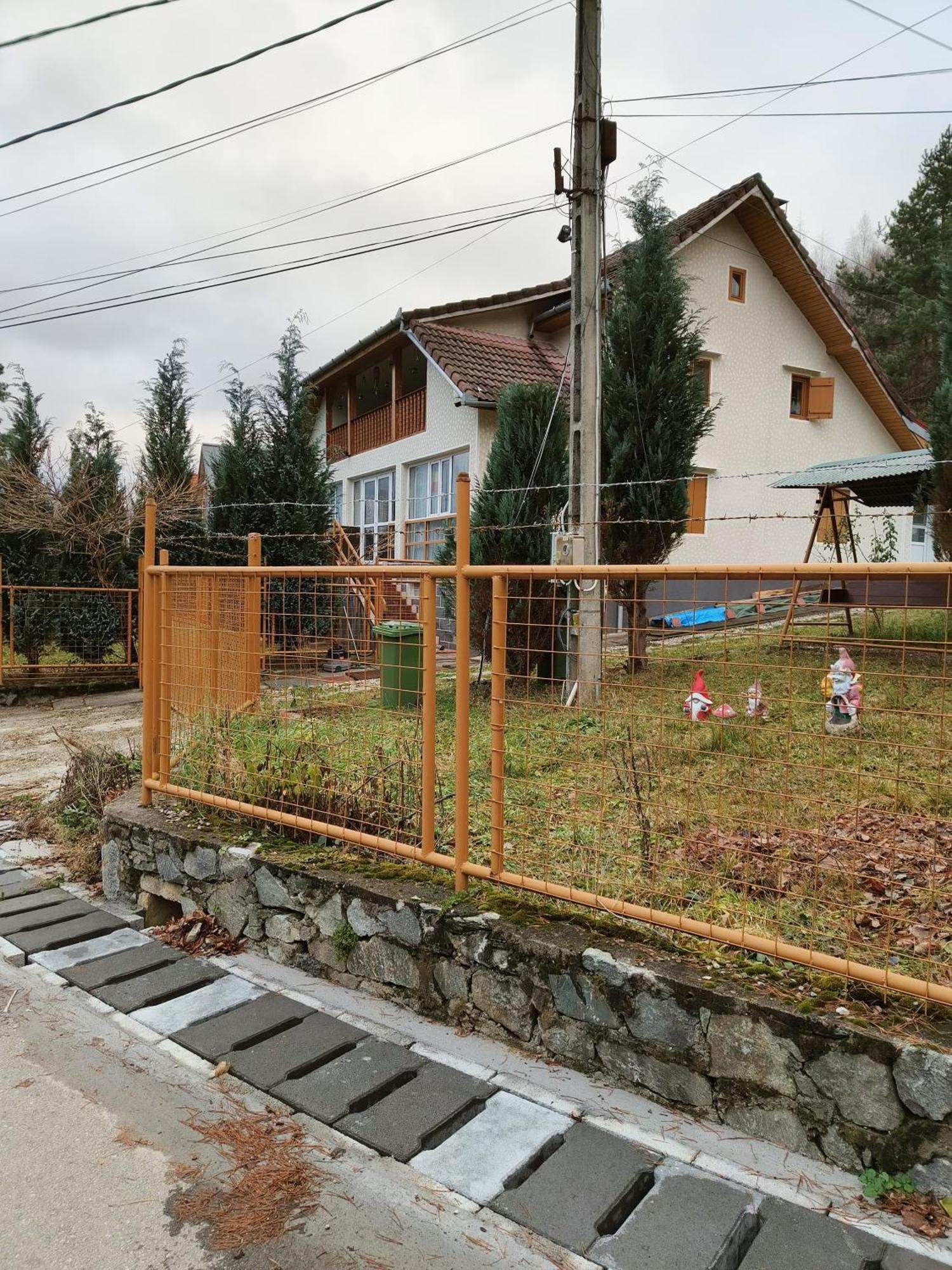 Casa Dintre Meri Poiana Marului  Εξωτερικό φωτογραφία